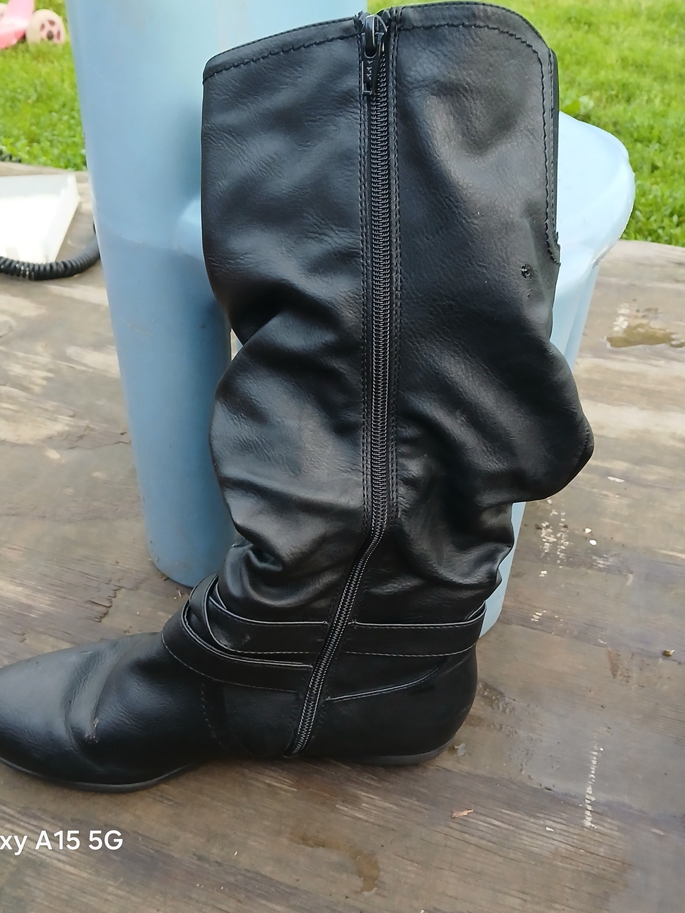 Black Women's Mid-Calf Zipper Boots - Classic Everyday Style